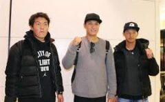 坂本勇人の私服やおしゃれ ブランド ネックレス 帽子 メガネ 画像や写真22