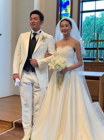 鈴木誠也結婚式