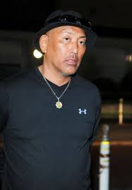 中田翔と清原和博に似てる 金のネックレスなど なぜピアス 巨人で髭 茶髪 金髪の風貌 プロ野球とエンターテイメントメディア