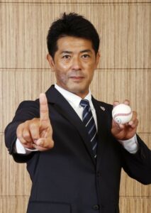 稲葉篤紀gmの現在は 新庄剛志監督とイチローの仲 顔や性格が気になる 香水は 若い頃がイケメン ひげ