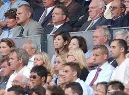 小野伸二の家族構成:両親(父親と母親死因)と10人兄弟