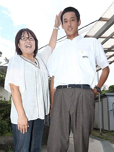 藤浪晋太郎の実家?国籍?弟・滉二郎?母・明美・父親?家族?