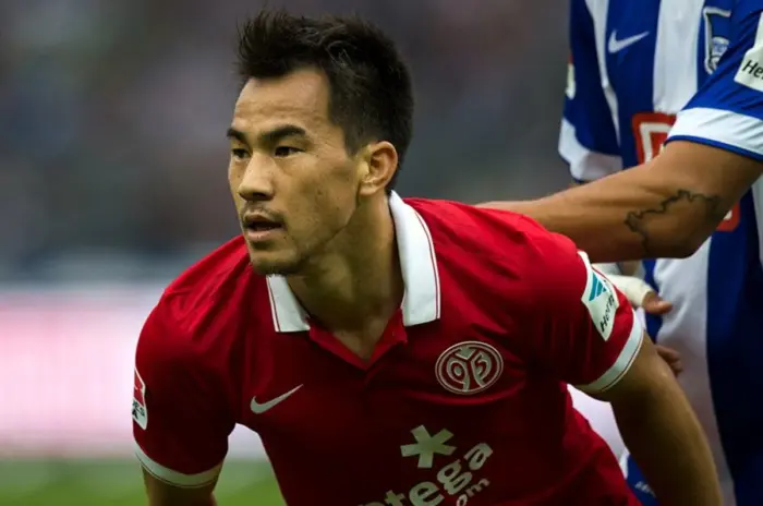 岡崎慎司選手を支える結婚相手・奥様との絆